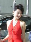 英母亲把女儿藏抽屉里养到3岁获刑